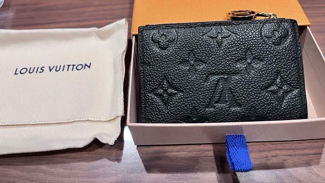 【極美品】Louis Vuitton 二つ折り財布 ポルトフォイユリサ