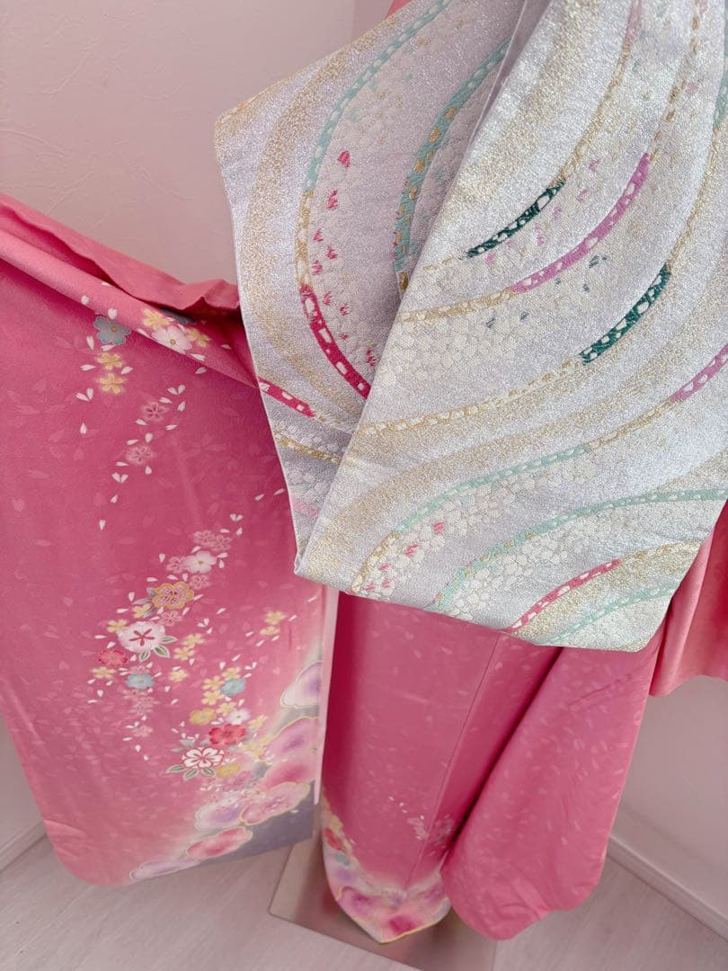 振袖フルセット　長襦袢付き　ピンク 桜　振袖 成人式に　刺繍有り