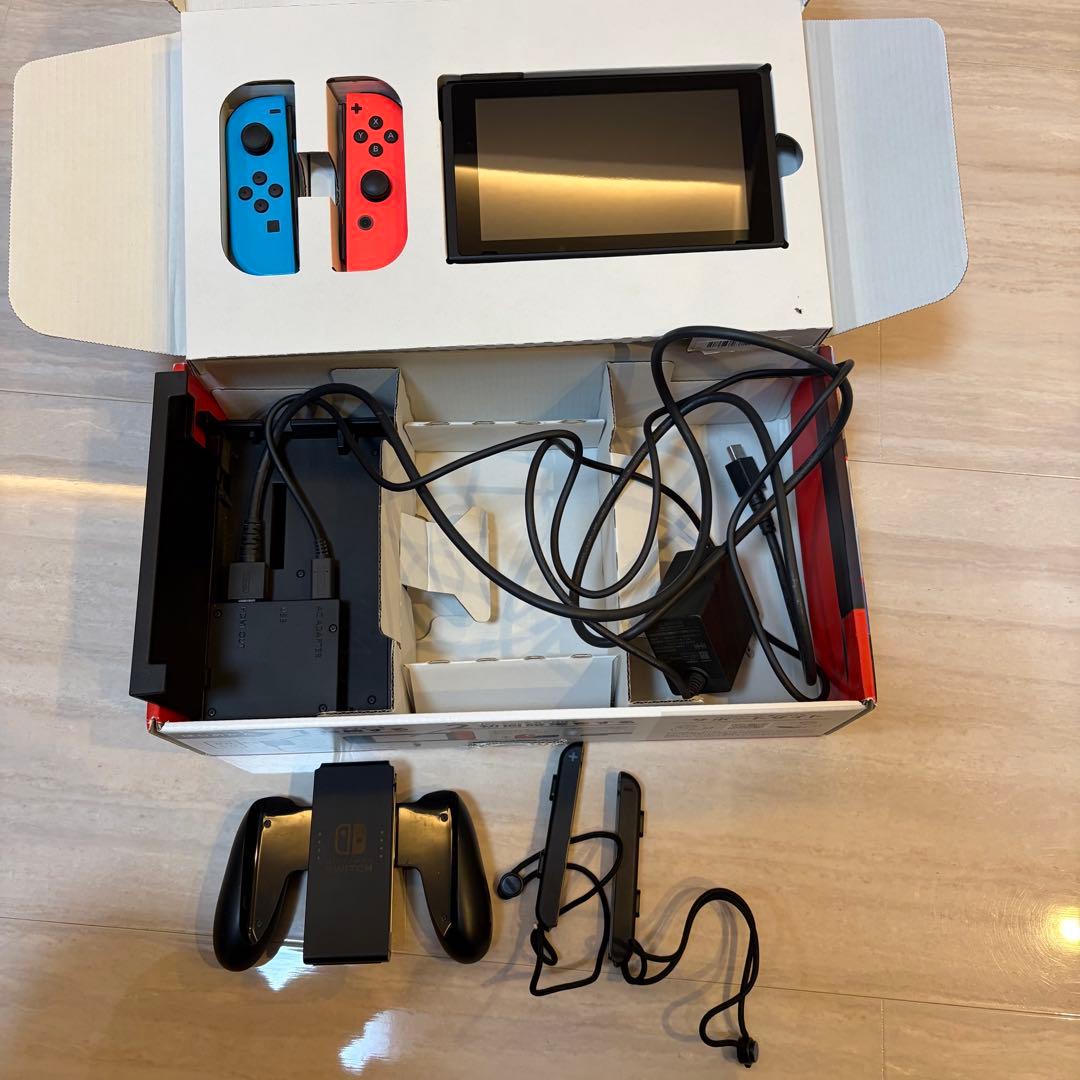 【NintendoSwitch本体】コントローラー3つおまけ