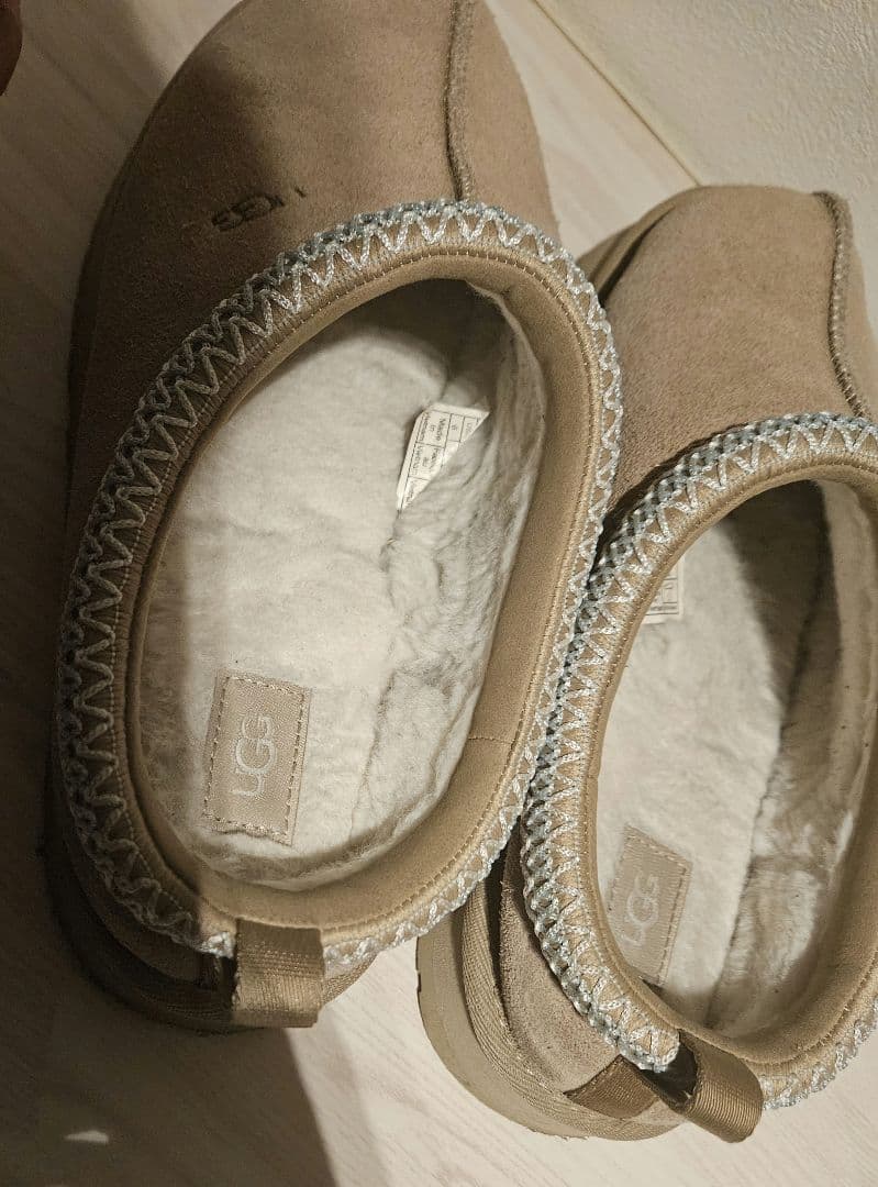 UGG 　TAZZ　 スリッポン　24.5cm