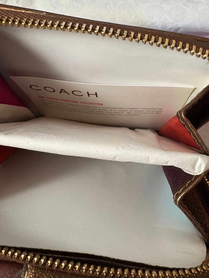 新品　COACH 二つ折り財布 ベージュ
