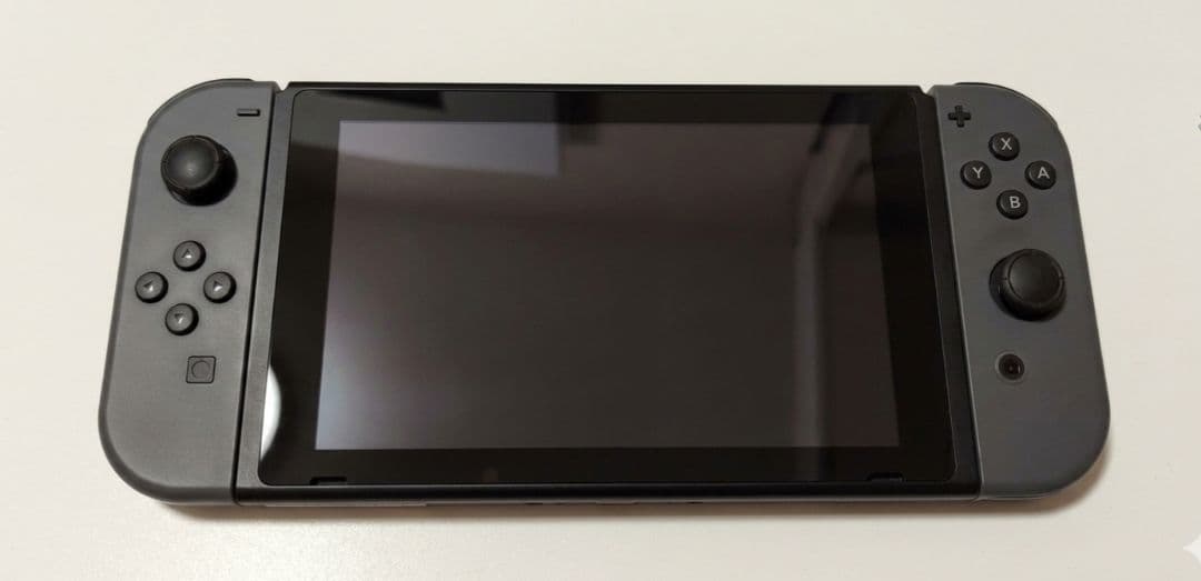​【美品・液晶フィルム付】任天堂 スイッチ本体 + ソフト3本