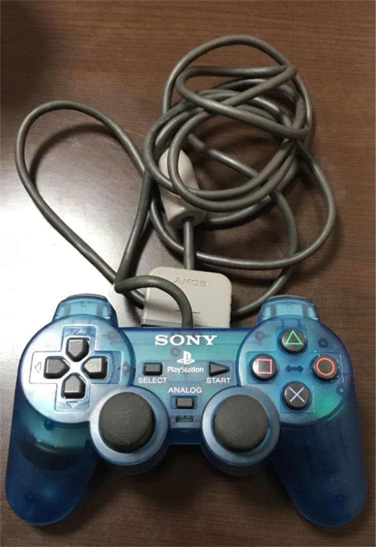 プレイステーション2 コントローラー2個　メモリーカード2個　ソフト1本