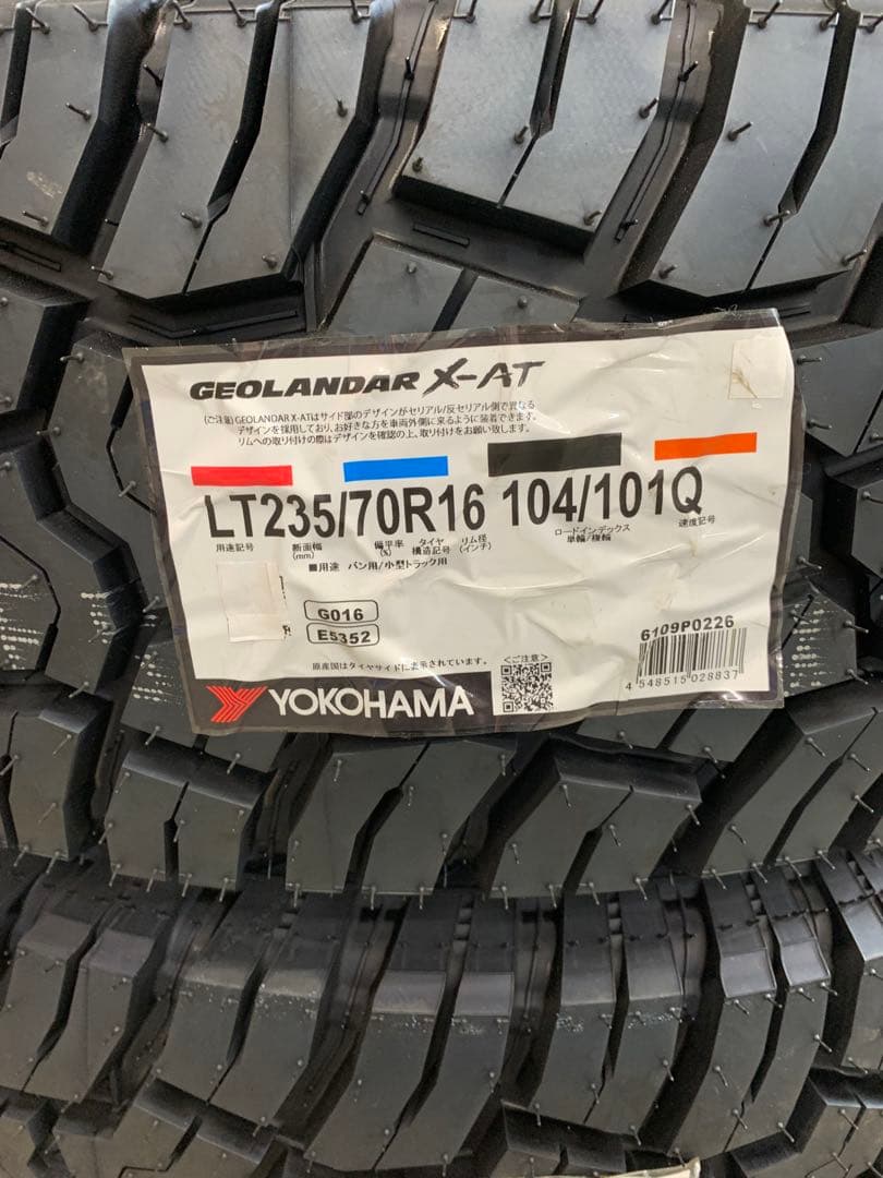 送料込☆ヨコハマジオランダーX-AT☆235/70R16☆ゴツゴツタイヤ