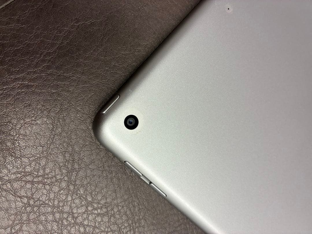 【美品】Apple iPad 第6世代 Wi-Fiモデル A1893 128GB