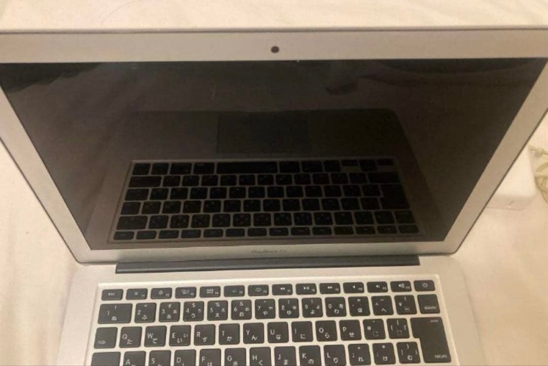 美品:MacBook Air 13インチ シルバー 充電器付き